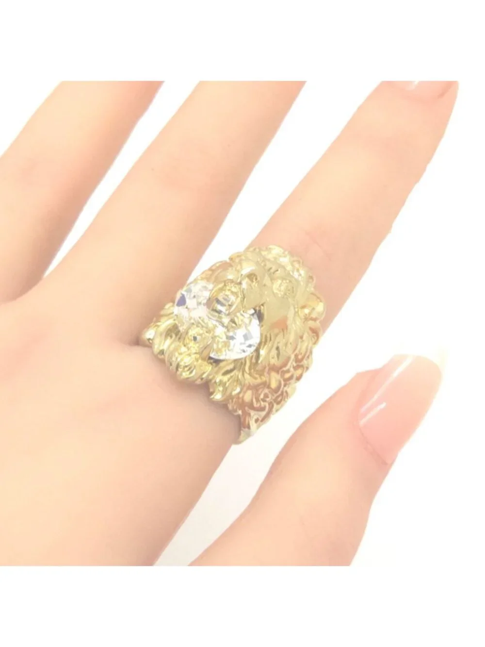 Gucci Crystal Lion Head Ring Gold Polished Metal